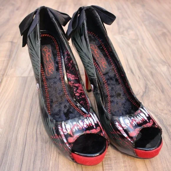 VNTG Iron Fist Wolf Beater Platform Heels - Picture 5 of 11